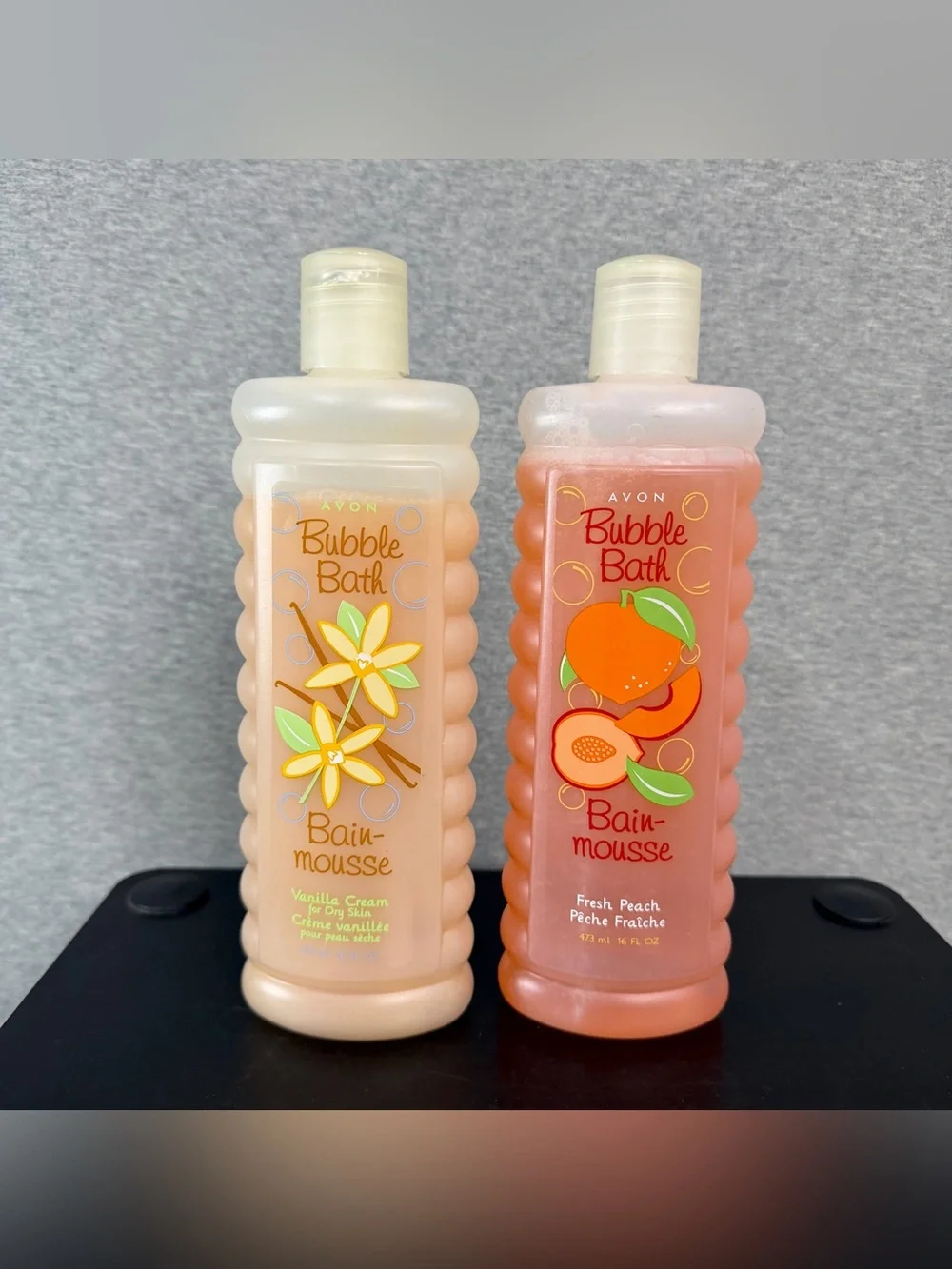 Avon NOS Bubble Bath Bain Mousse Lot Of Two Vanilla Cream Fresh Peach 16 oz Read